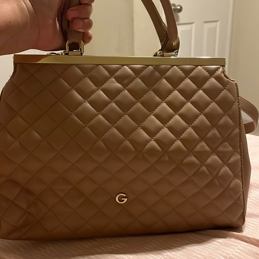 Beige Guess tote